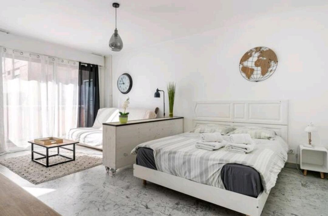 ואלאוריס Design Loft Studio Climatise Parking Et Piscine מראה חיצוני תמונה