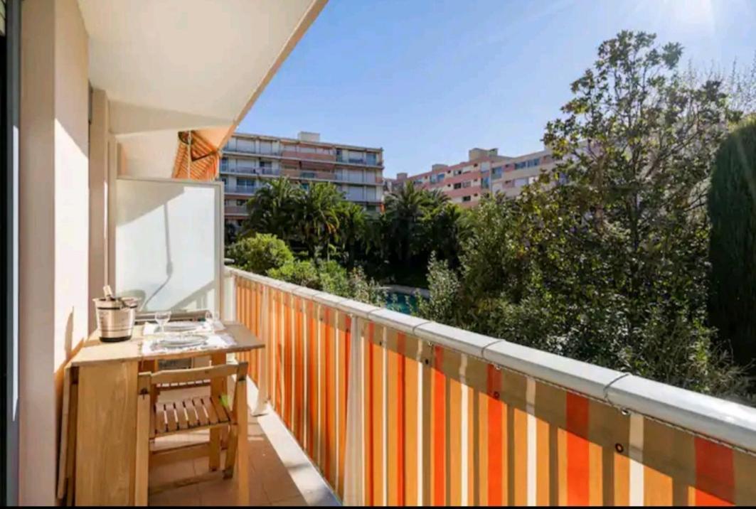 ואלאוריס Design Loft Studio Climatise Parking Et Piscine מראה חיצוני תמונה